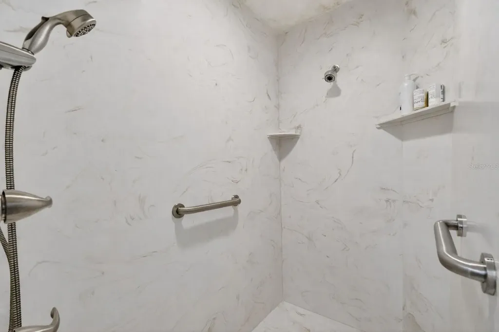 13033 SE 158th Lane Weirsdale FL 32195