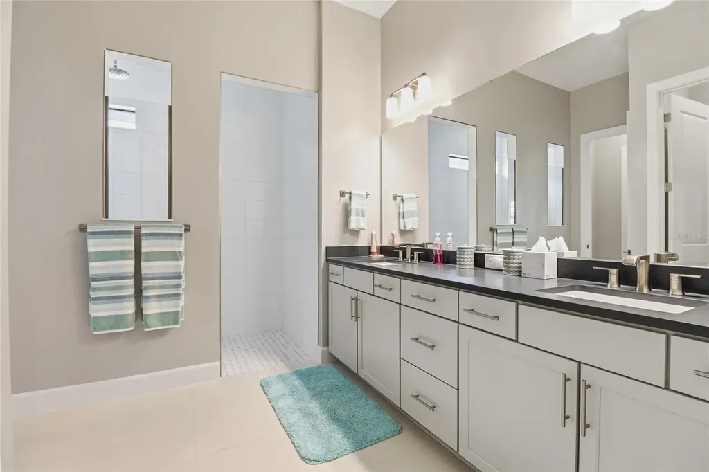 5011 Stoney Point Glen Lakewood Ranch FL 34211