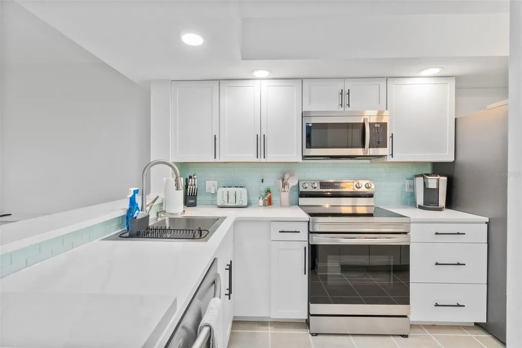433 Cerromar Lane Venice FL 34293