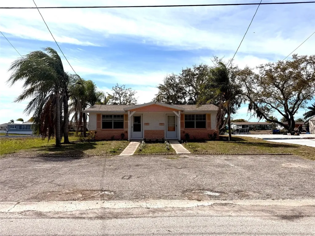 12611 1st Isle Hudson FL 34667
