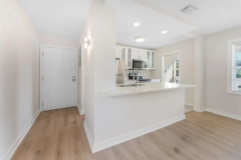 221 S Hale Avenue Tampa FL 33609