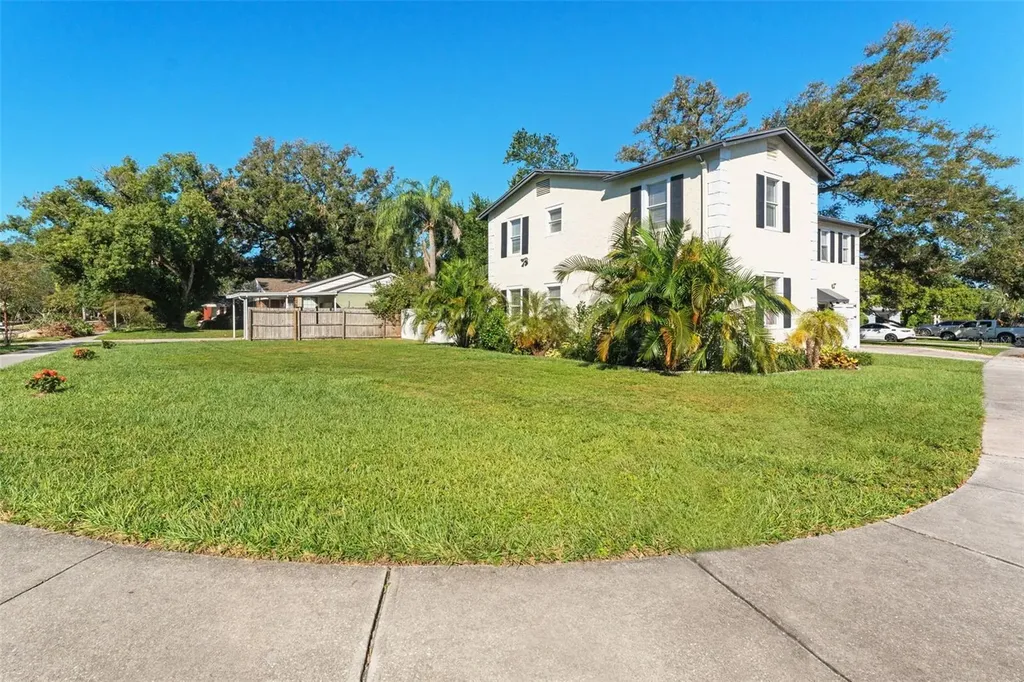 221 S Hale Avenue Tampa FL 33609