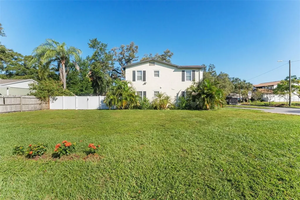 221 S Hale Avenue Tampa FL 33609