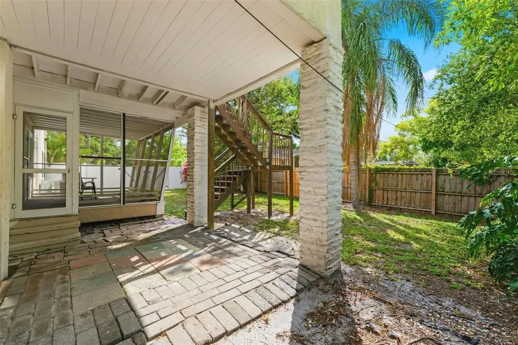 221 S Hale Avenue Tampa FL 33609