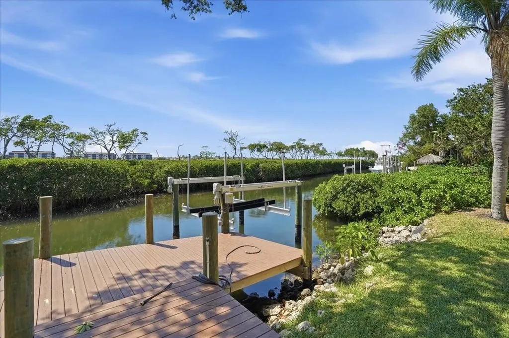 3481 Bayou Sound Longboat Key FL 34228