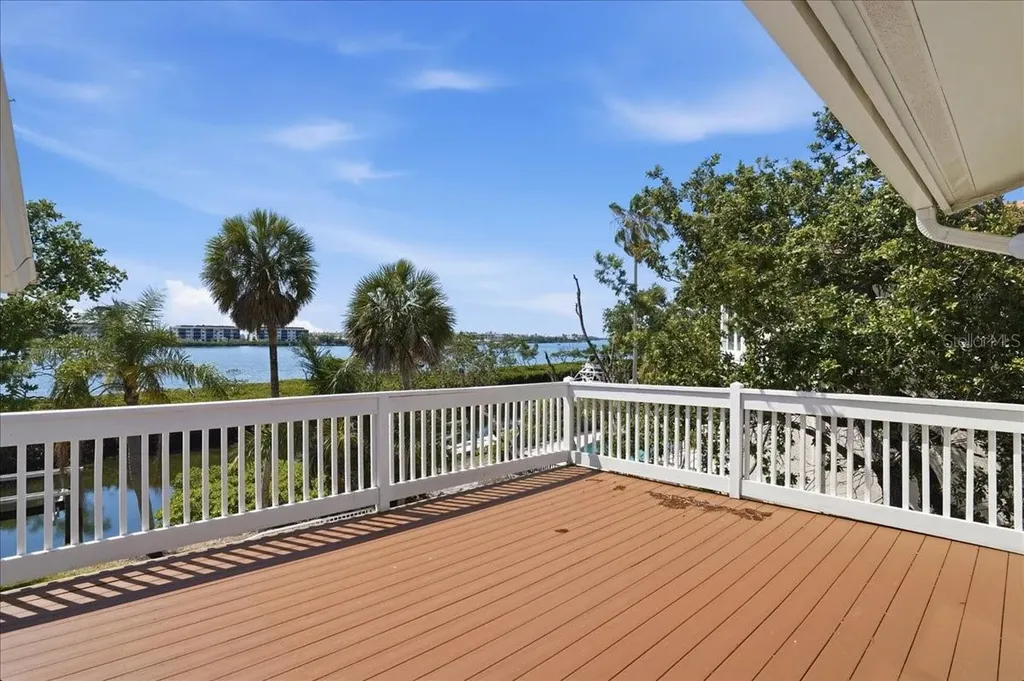 3481 Bayou Sound Longboat Key FL 34228