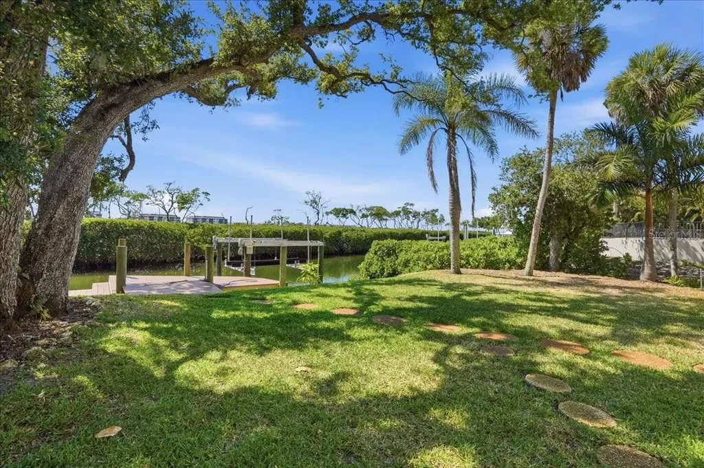 3481 Bayou Sound Longboat Key FL 34228