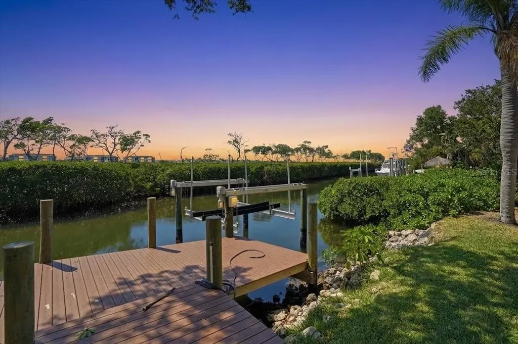 3481 Bayou Sound Longboat Key FL 34228