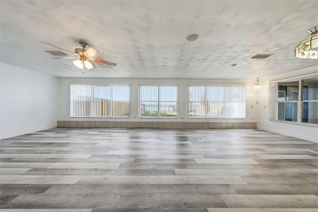 6254 Alligator Lake Shore East St Cloud FL 34771