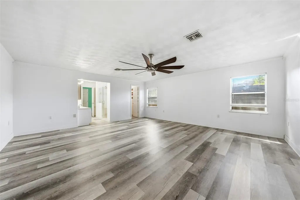 6254 Alligator Lake Shore East St Cloud FL 34771
