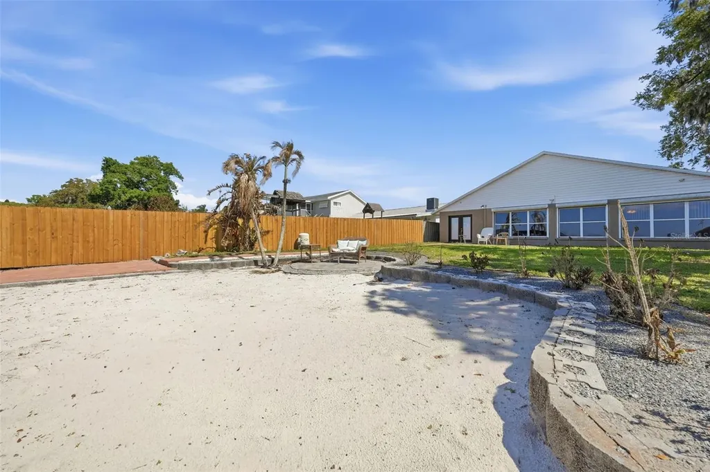 6254 Alligator Lake Shore East St Cloud FL 34771