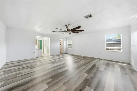 6254 Alligator Lake Shore East St Cloud FL 34771