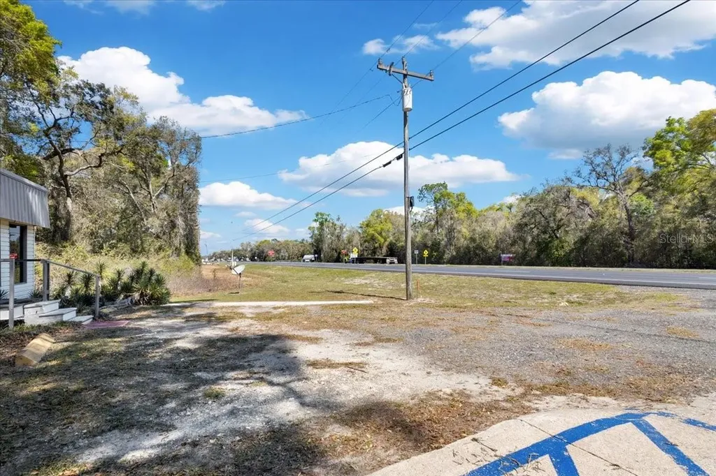 16648 NW Us Highway 19 Trenton FL 32693