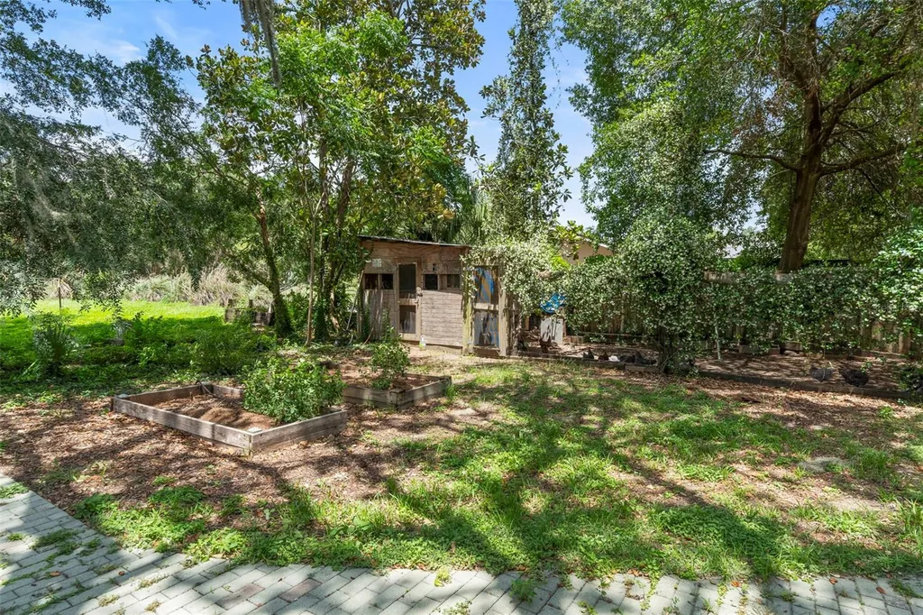 2026 Lewis Road Leesburg FL 34748