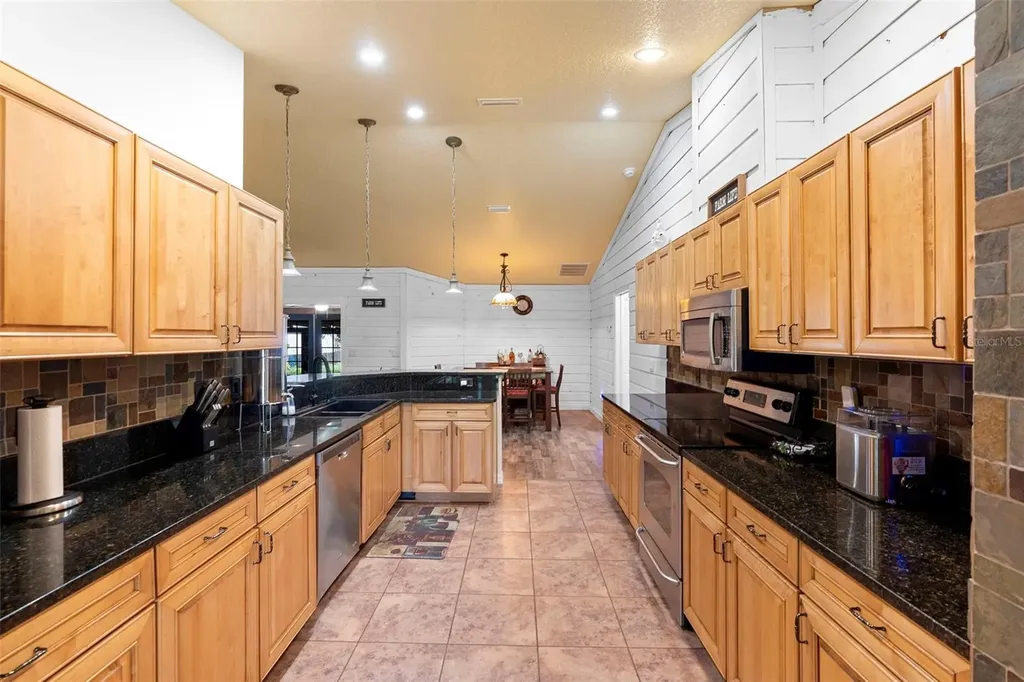 2026 Lewis Road Leesburg FL 34748