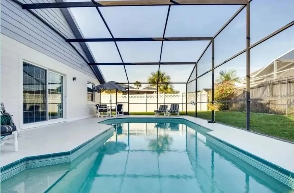 208 Applewood Court Kissimmee FL 34743