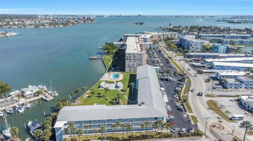 1819 Shore Drive S South Pasadena FL 33707
