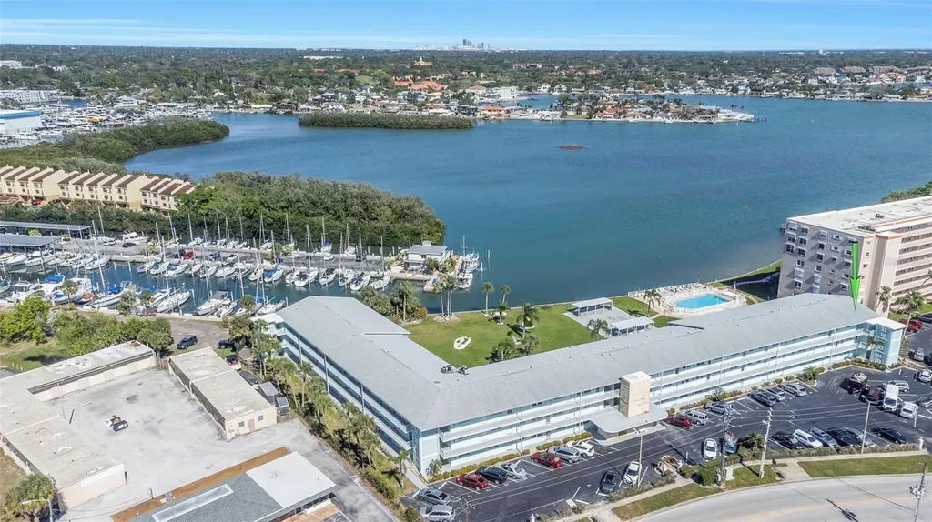 1819 Shore Drive S South Pasadena FL 33707