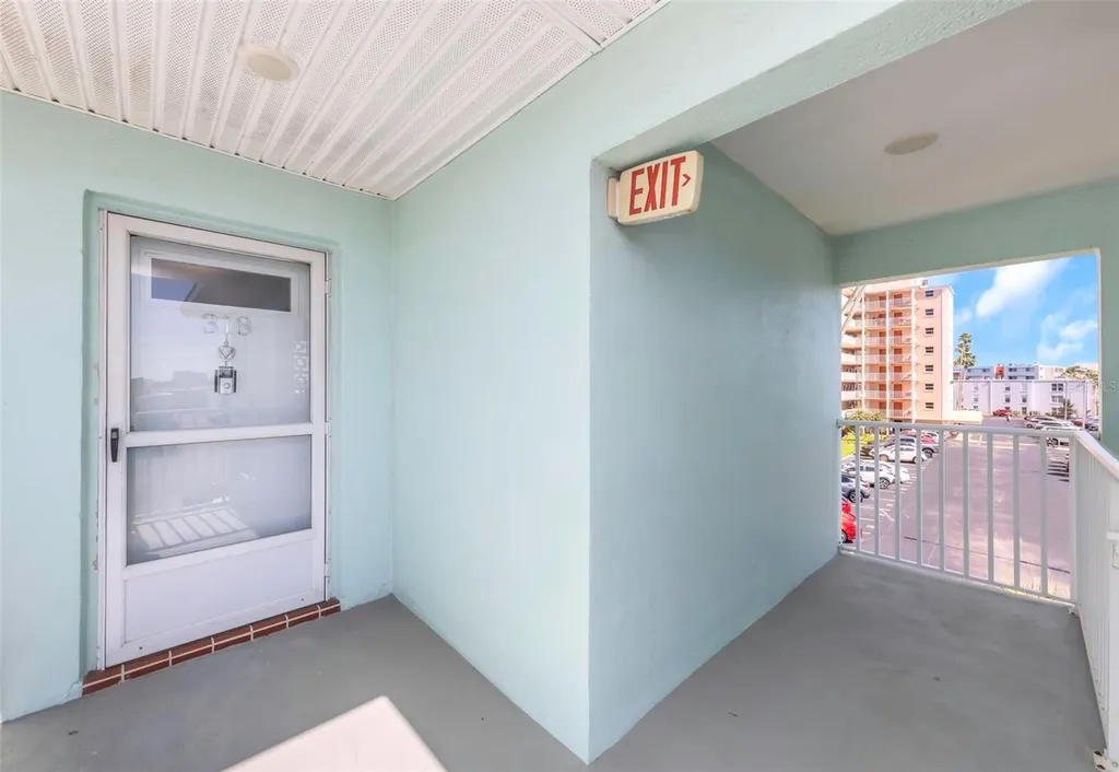 1819 Shore Drive S South Pasadena FL 33707