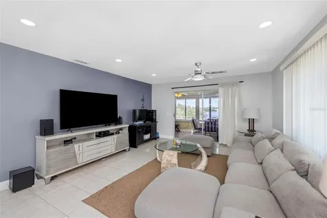 1819 Shore Drive S South Pasadena FL 33707
