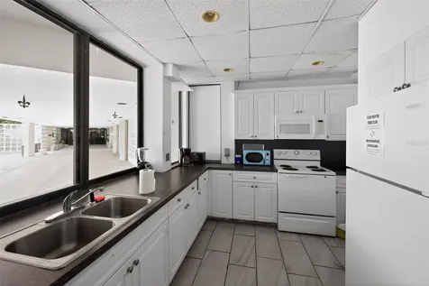 8051 N Sunrise Lakes Drive Sunrise FL 33322