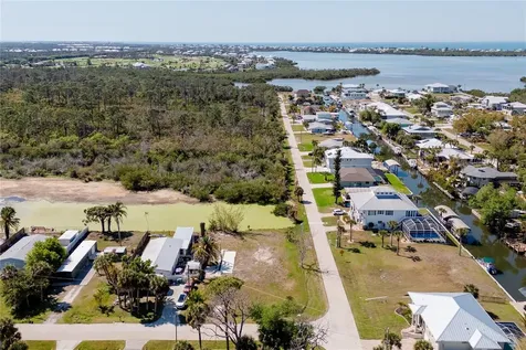 8195 Pine Tree Lane Englewood FL 34224