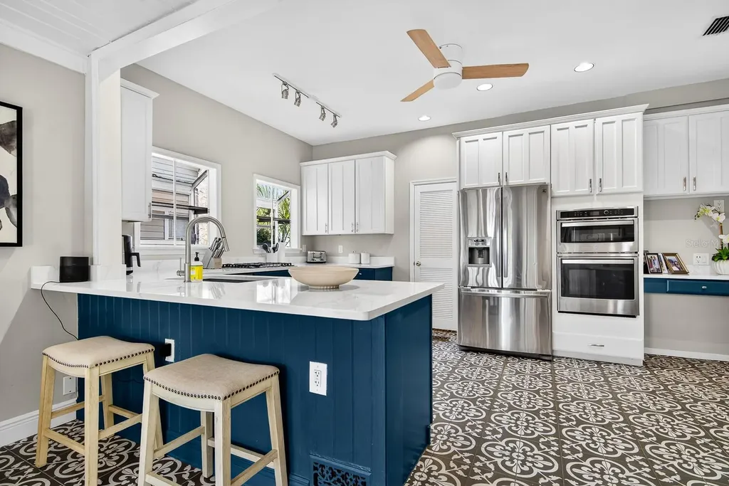 2303 S Ardson Place Tampa FL 33629