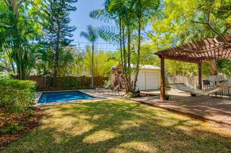 2303 S Ardson Place Tampa FL 33629