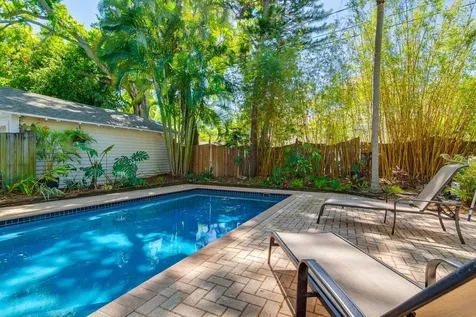 2303 S Ardson Place Tampa FL 33629