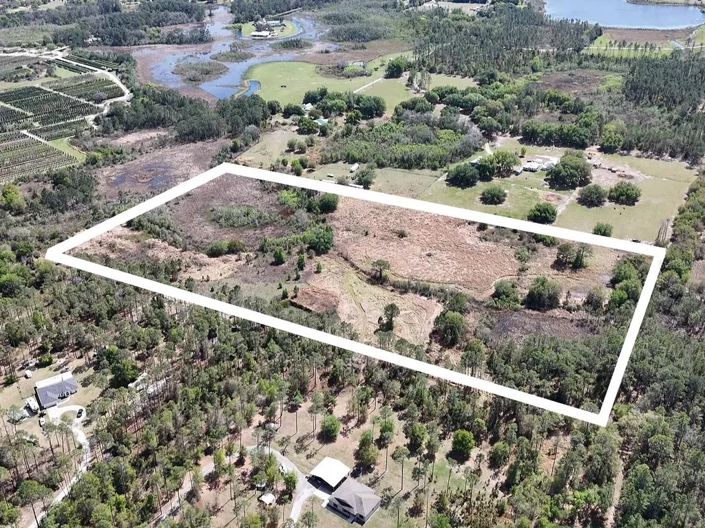Coffee Creek Lane Groveland FL 34736