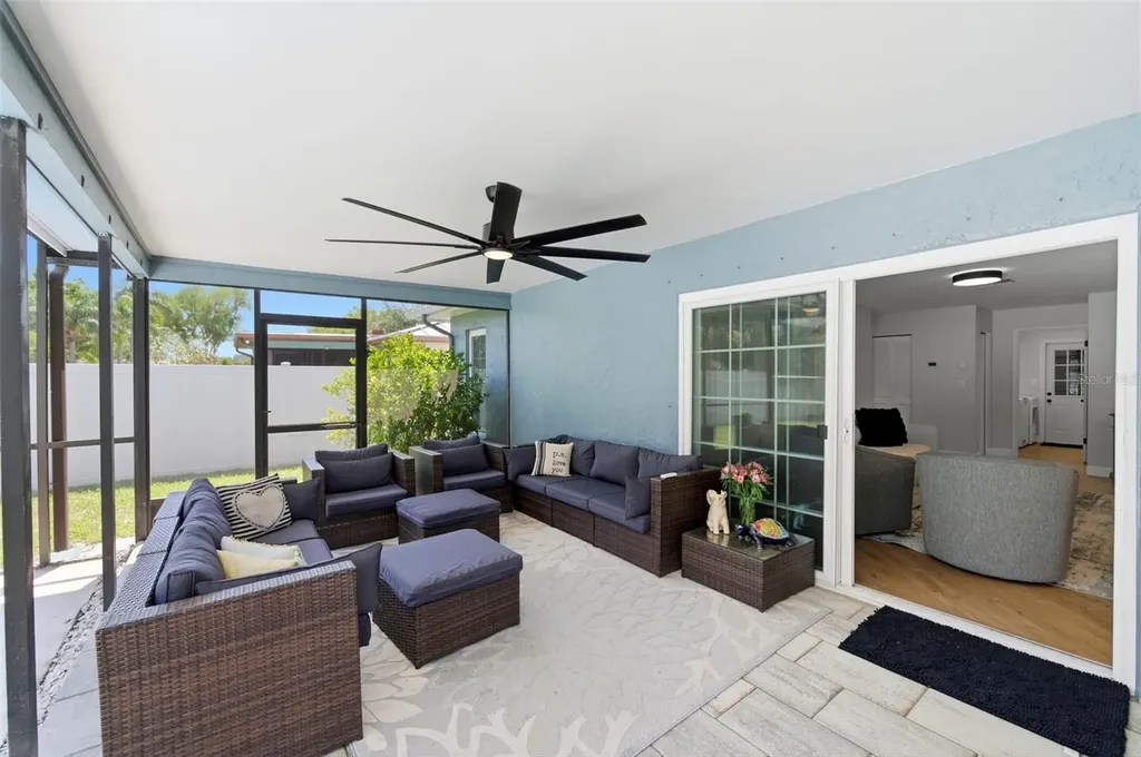 9667 123rd Way Seminole FL 33772