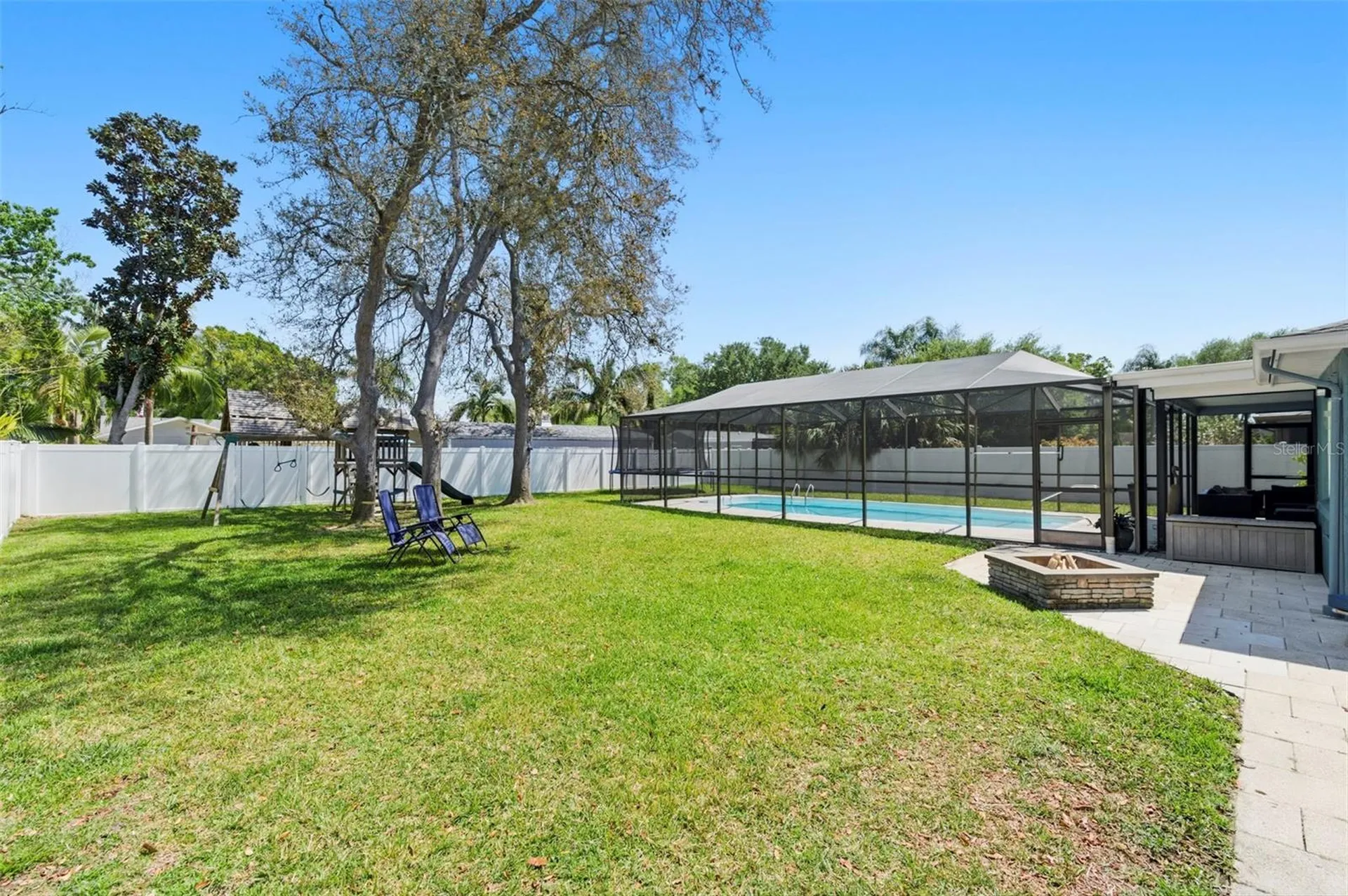 9667 123rd Way Seminole FL 33772