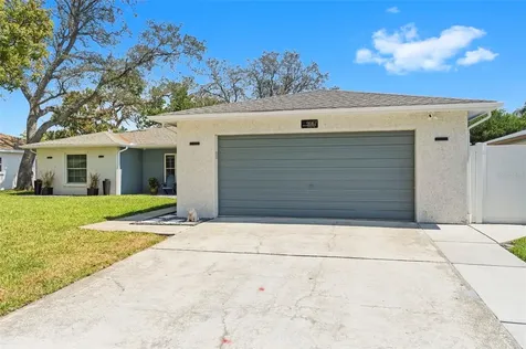 9667 123rd Way Seminole FL 33772