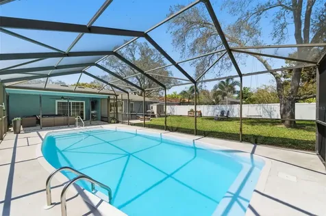 9667 123rd Way Seminole FL 33772