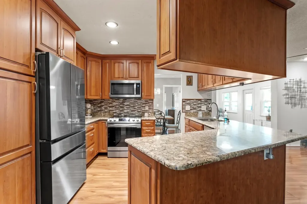 8645 Pinetree Drive W Seminole FL 33772
