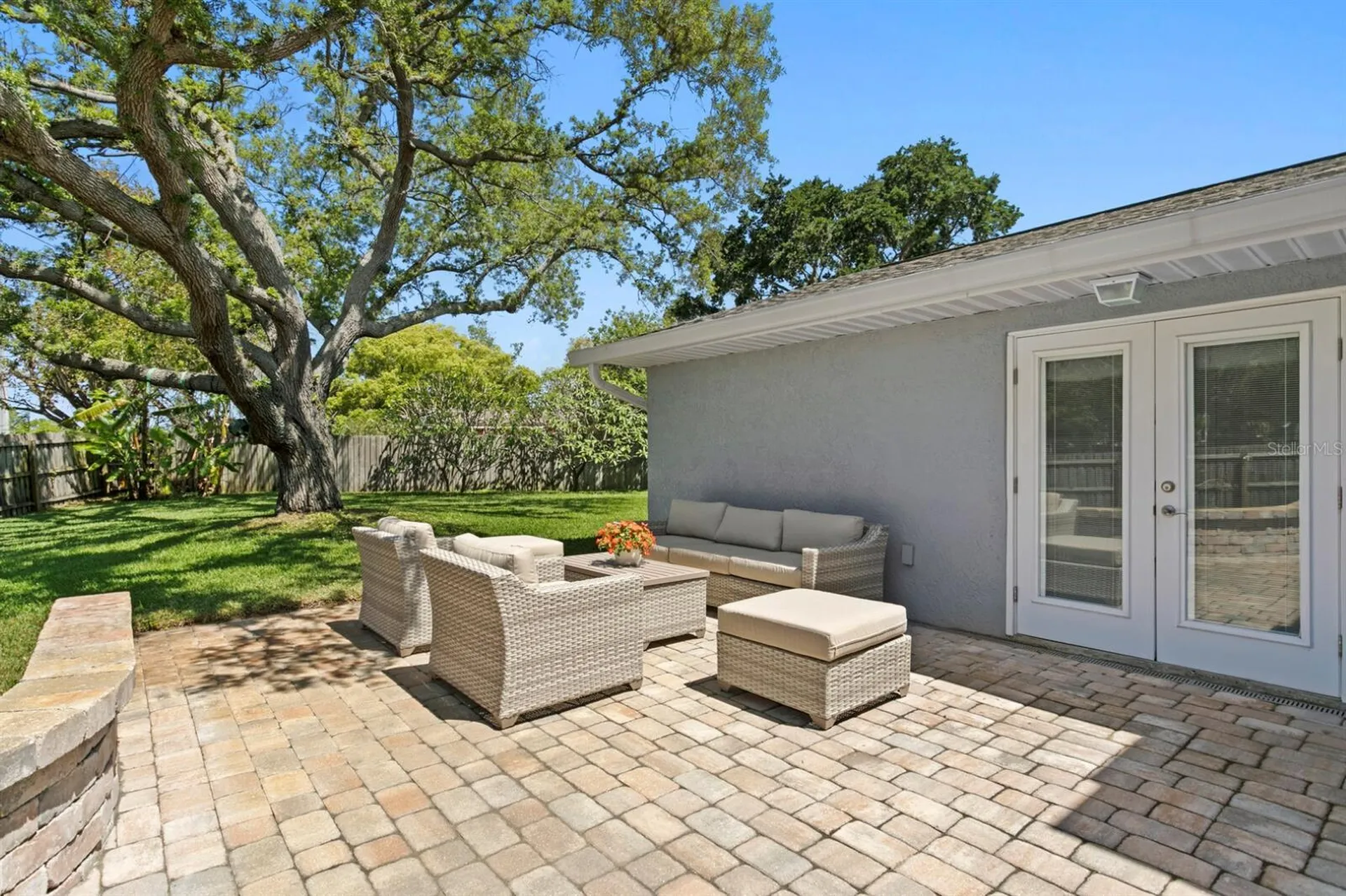 8645 Pinetree Drive W Seminole FL 33772