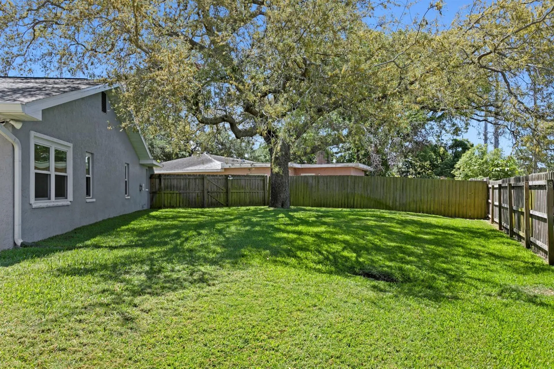 8645 Pinetree Drive W Seminole FL 33772