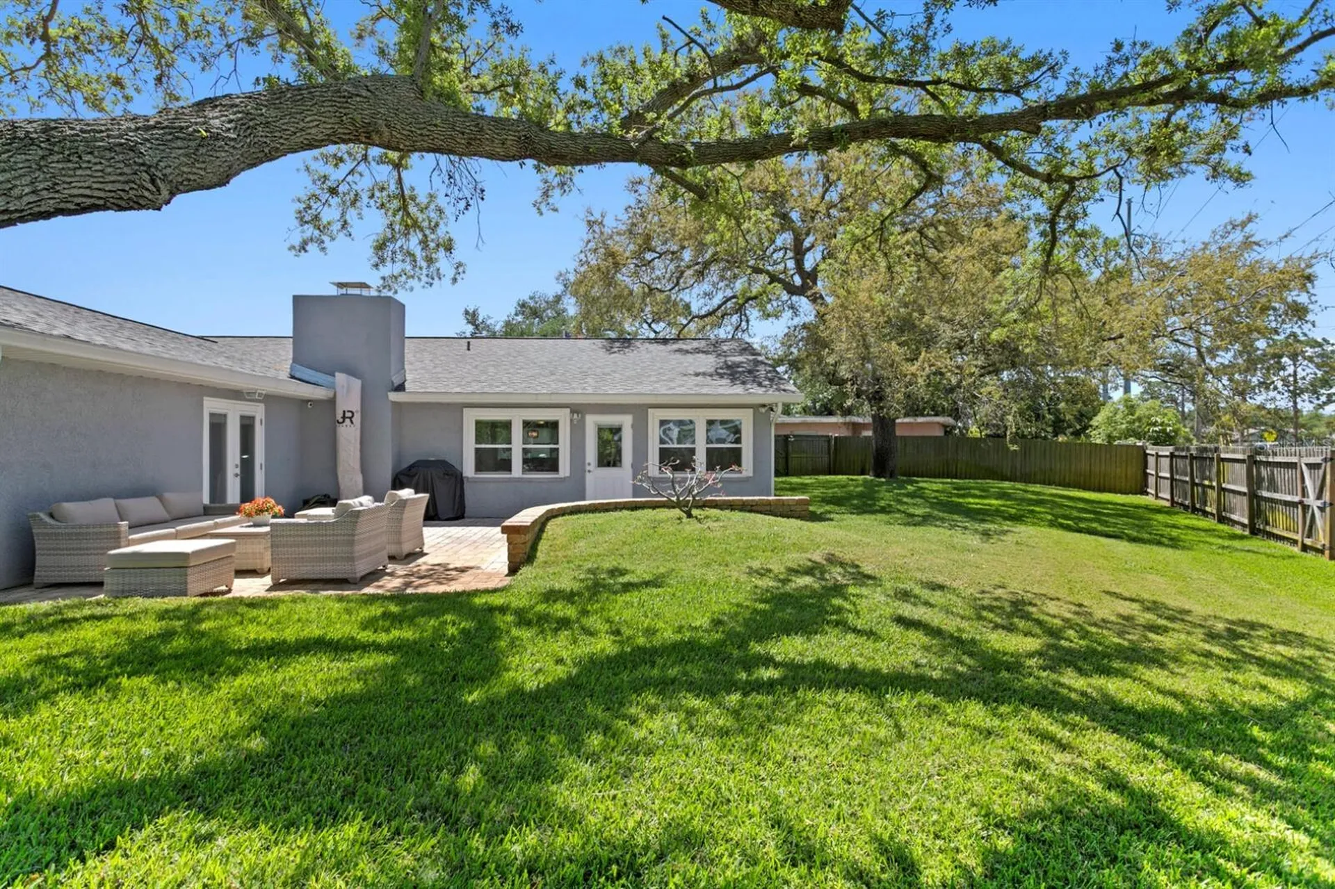8645 Pinetree Drive W Seminole FL 33772