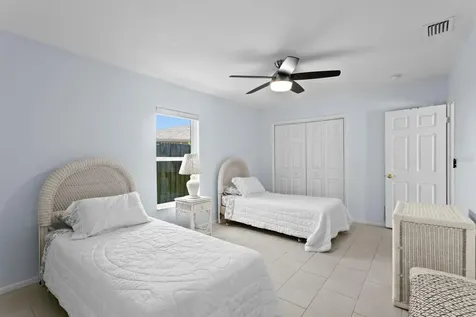 8645 Pinetree Drive W Seminole FL 33772