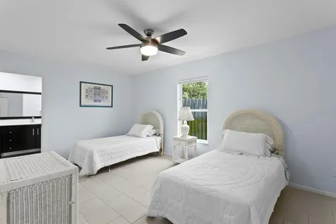8645 Pinetree Drive W Seminole FL 33772
