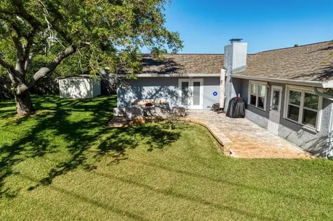 8645 Pinetree Drive W Seminole FL 33772