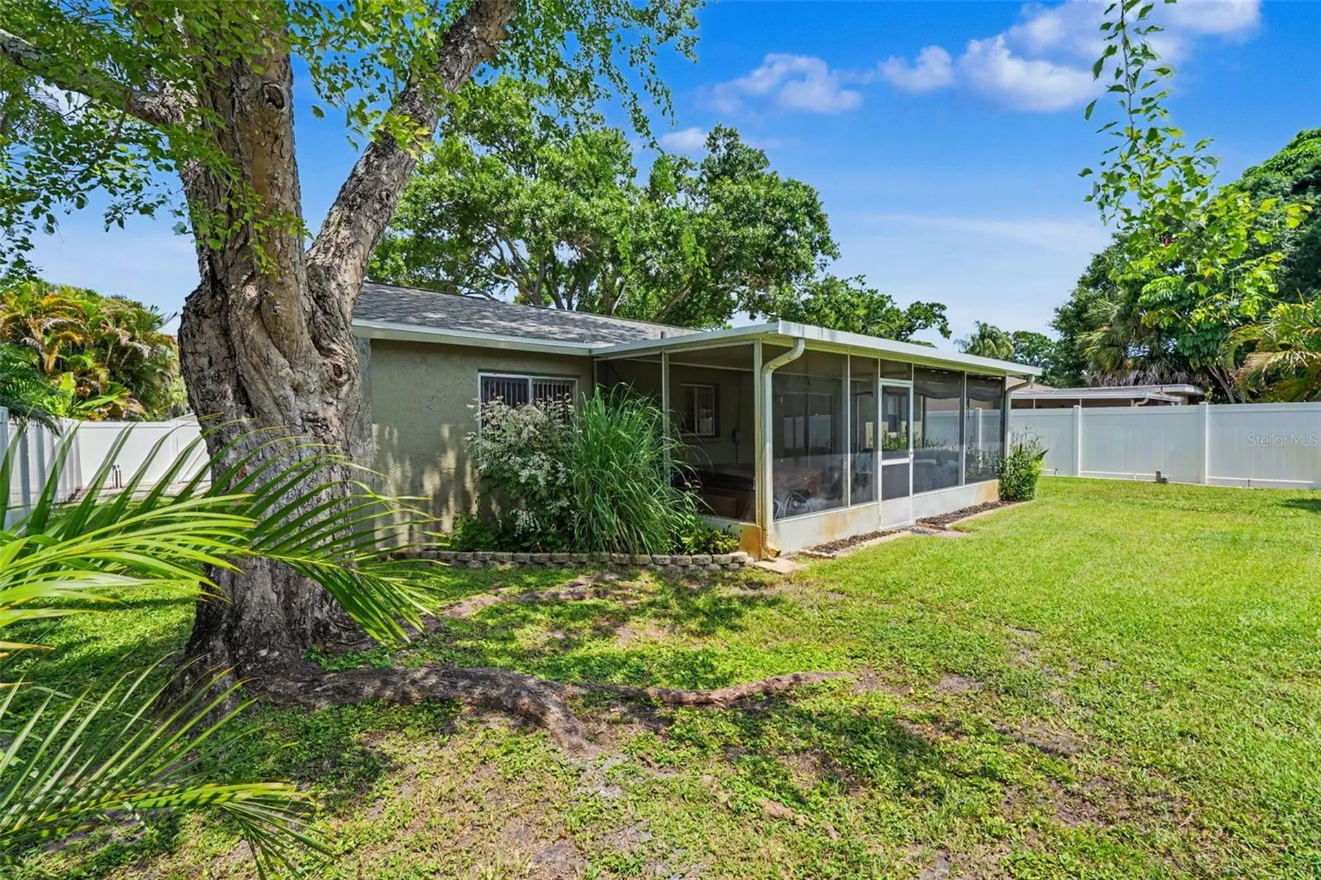 12431 Del Verde Drive Largo FL 33773