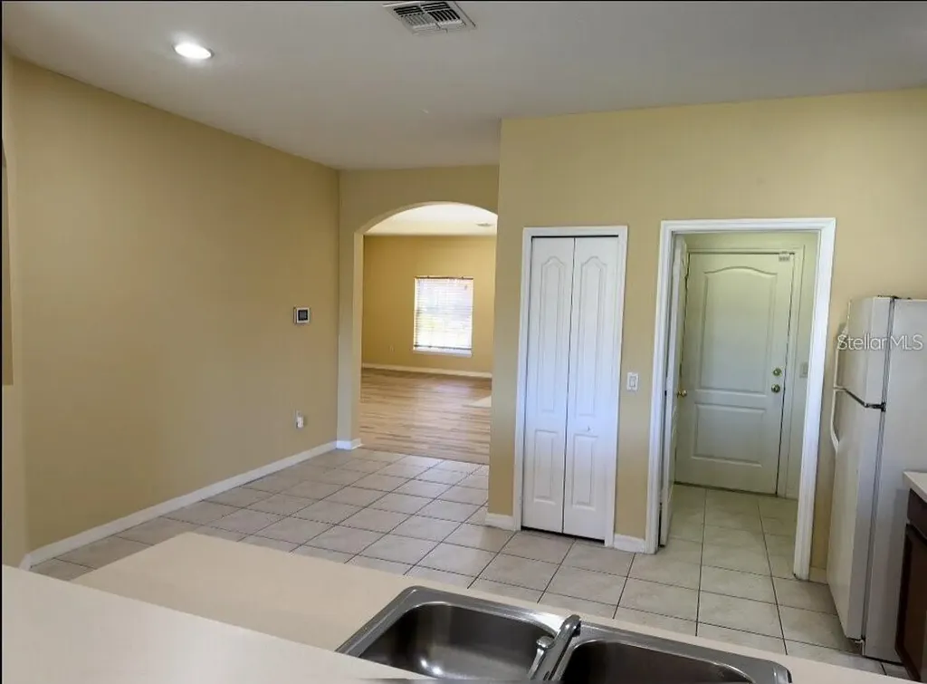 1008 Hacienda Circle Kissimmee FL 34741
