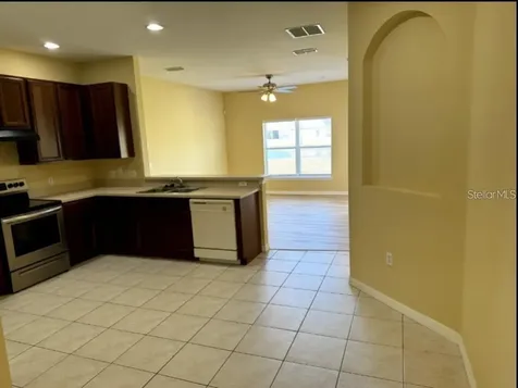 1008 Hacienda Circle Kissimmee FL 34741