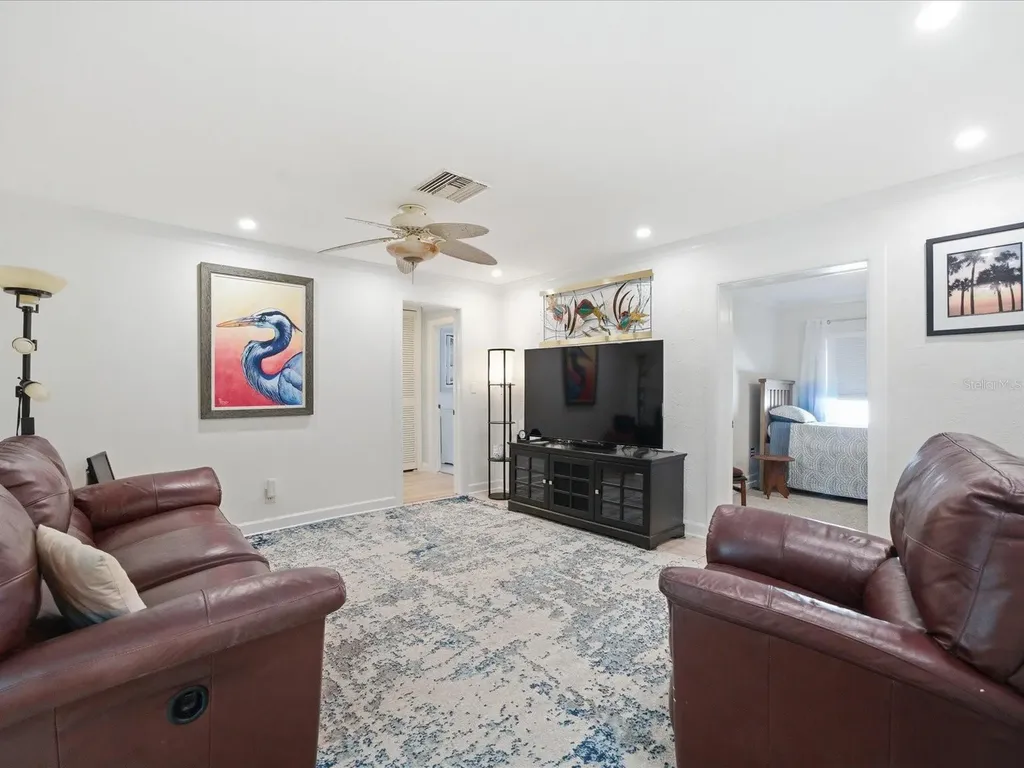 1316 Kennywood Drive Largo FL 33770