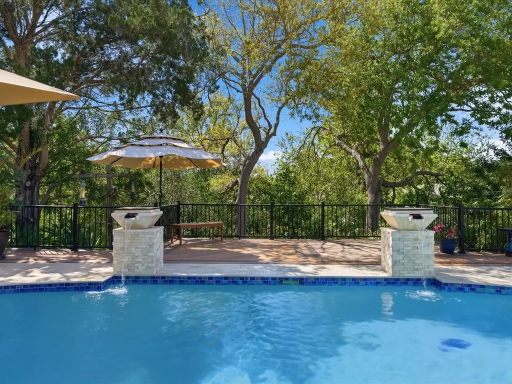 1316 Kennywood Drive Largo FL 33770