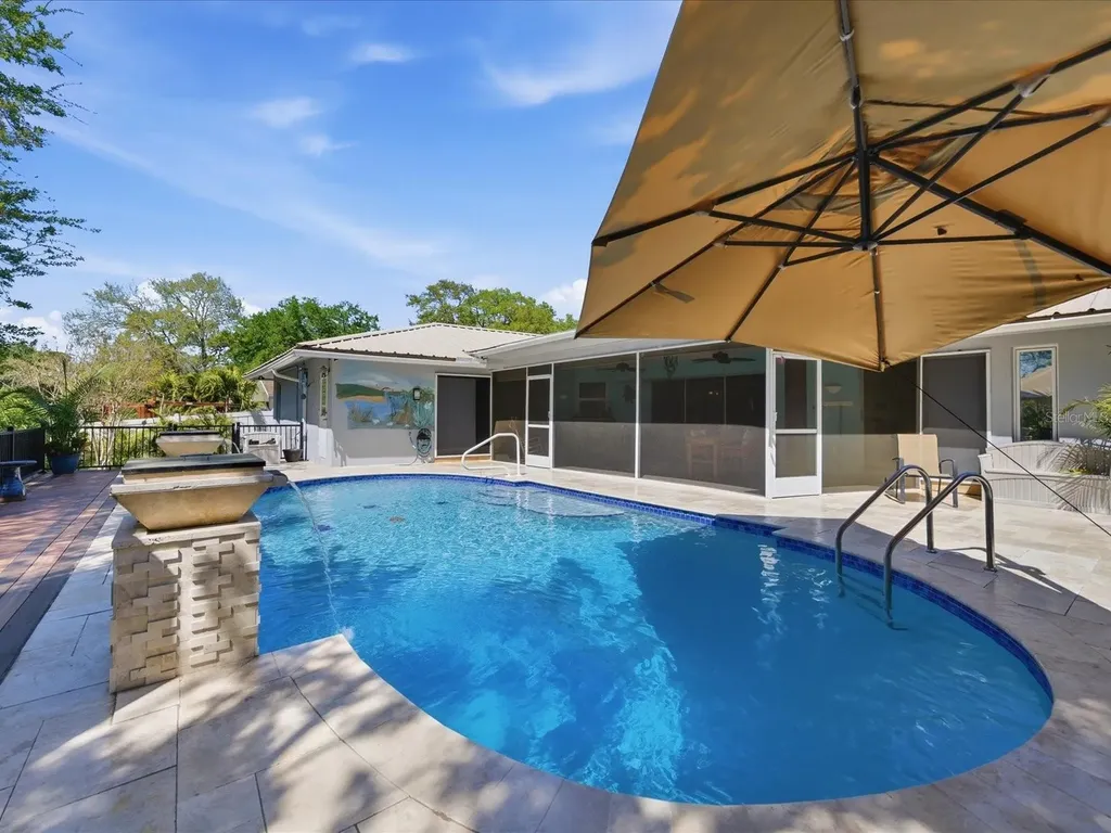 1316 Kennywood Drive Largo FL 33770