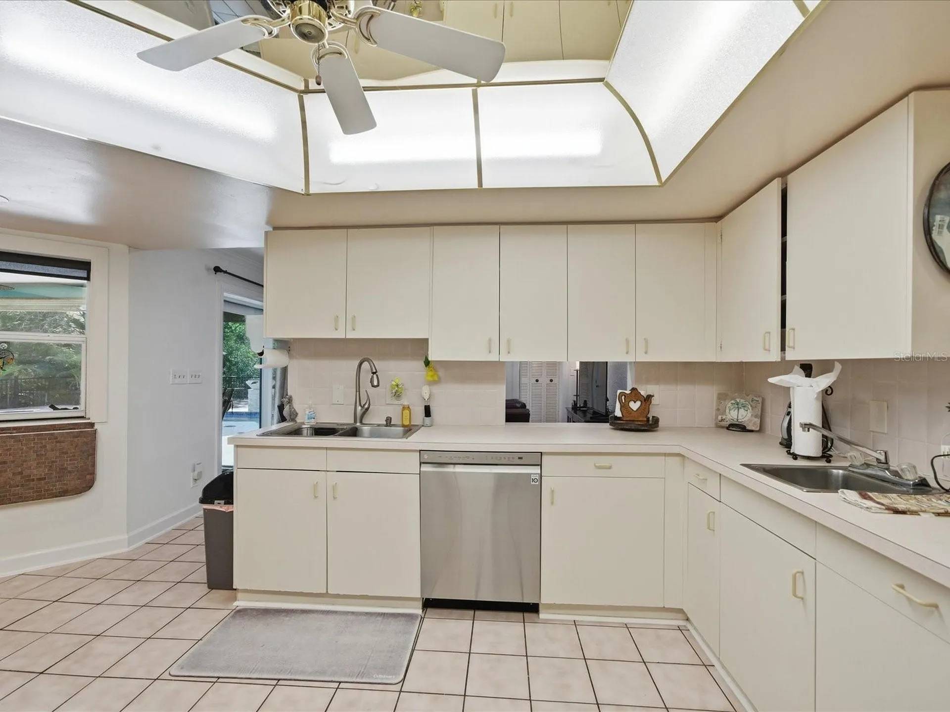 1316 Kennywood Drive Largo FL 33770