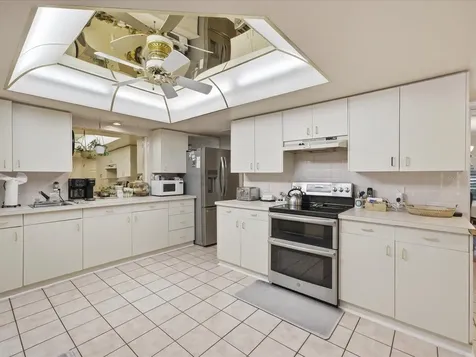 1316 Kennywood Drive Largo FL 33770