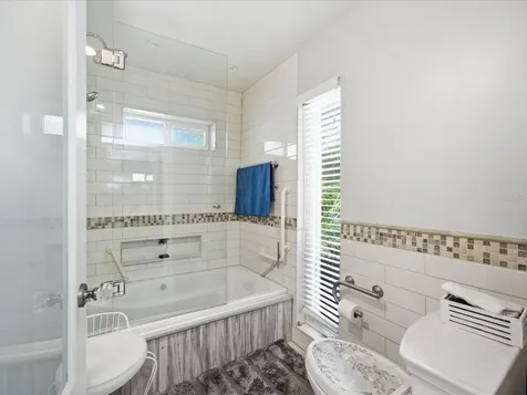 1316 Kennywood Drive Largo FL 33770
